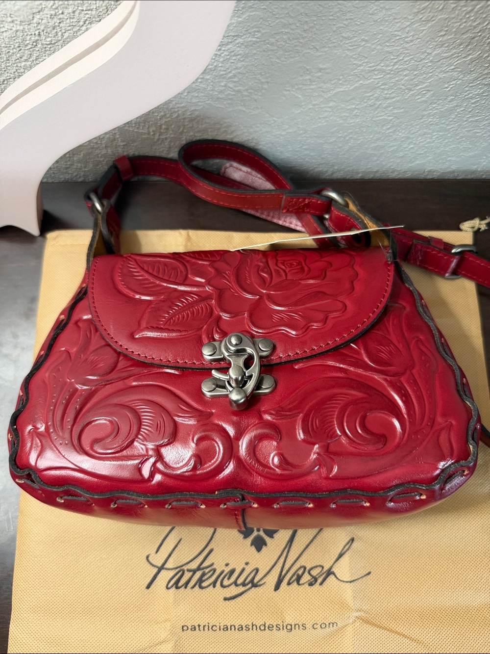 Patricia Nash Lucia Bryrd Floral Embossed Leather Crossbody Bag ❤️❤️ - Picture 10 of 15